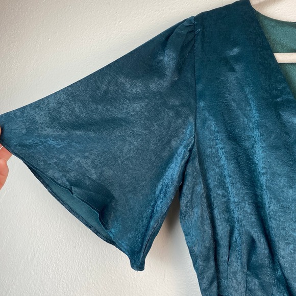 Lulus Wrapped Up In Love Emerald Green Satin Faux Wrap Dress Womens S - Picture 9 of 15